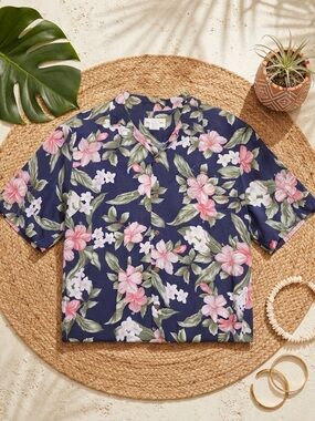 HAWAIIAN RESERVE COLLECTION Hibiscus Navy Pink Floral Camp Collar Aloha Shirt